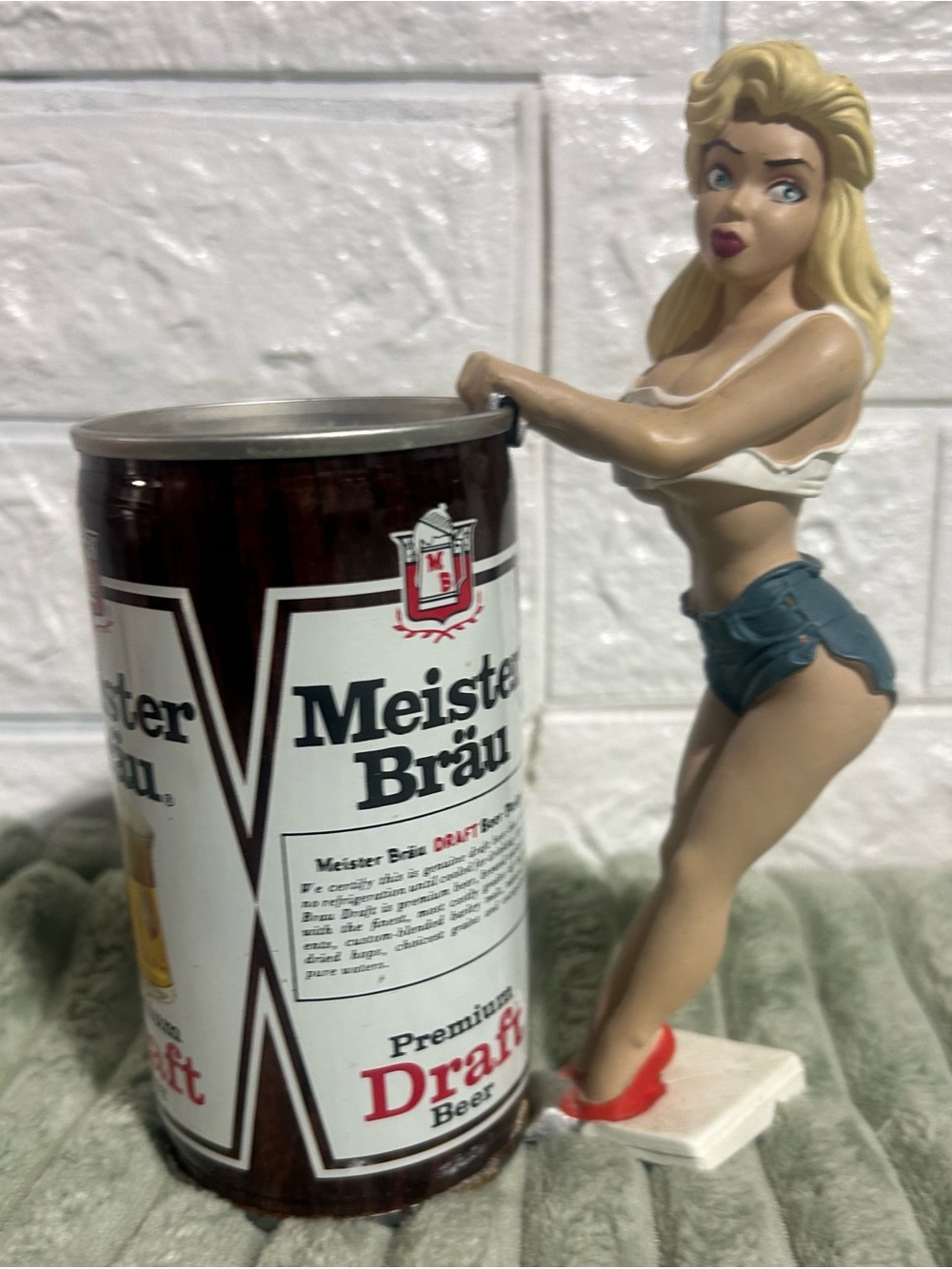 Vintage R. Dakin Meister Beau Beer Pin-Up Novelty Can holder Breweriana